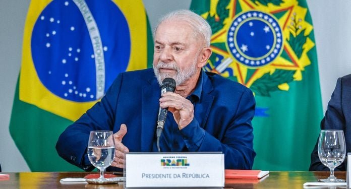Cassinos: Este projeto visa regulamentar os jogos de azar em estabelecimentos físicos em todo o território brasileiro.